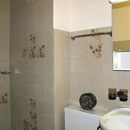 Chesa Dusch By Interhome Apartamento